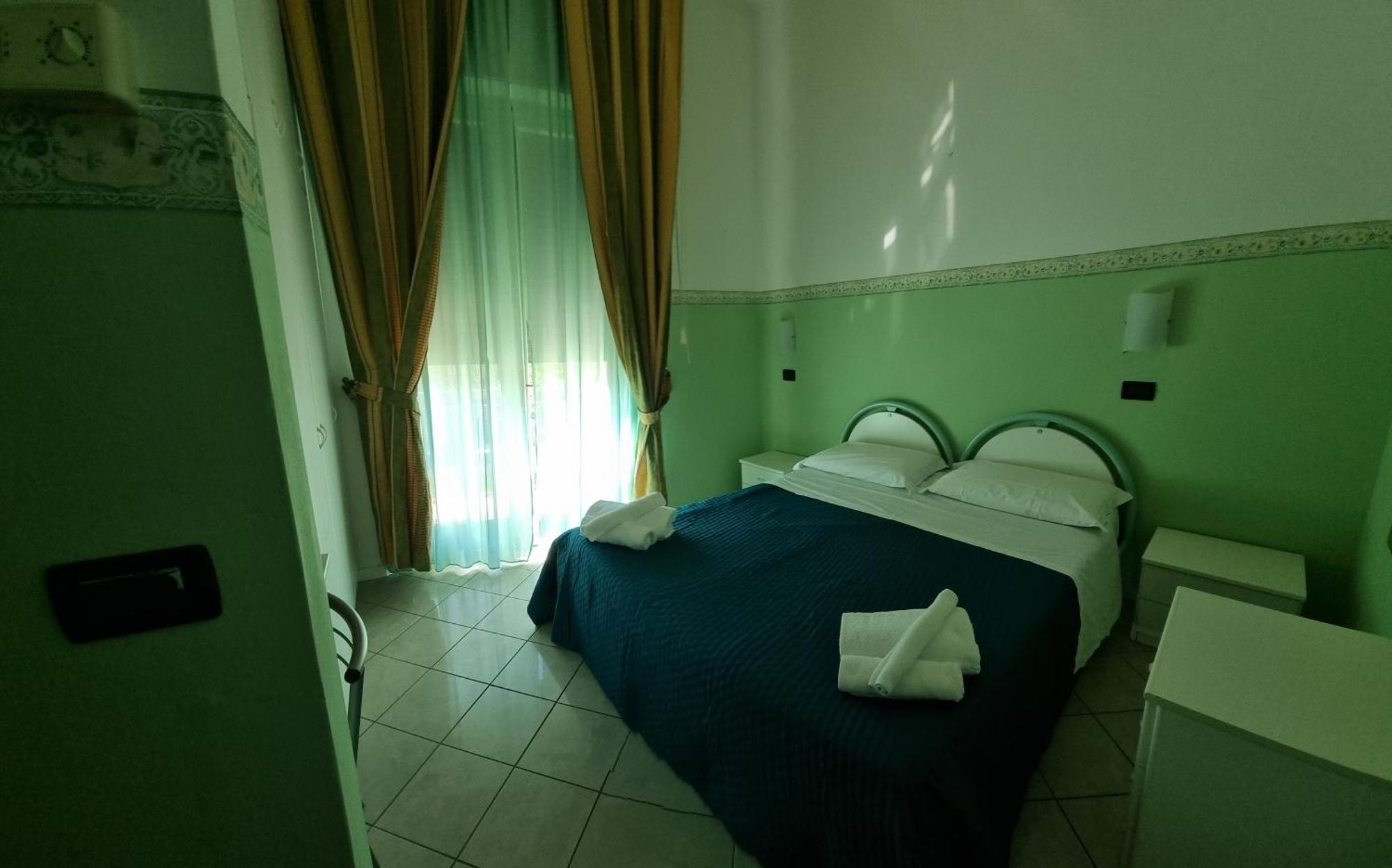 Hotel K2 Cervia 3 Stelle Sup Екстер'єр фото