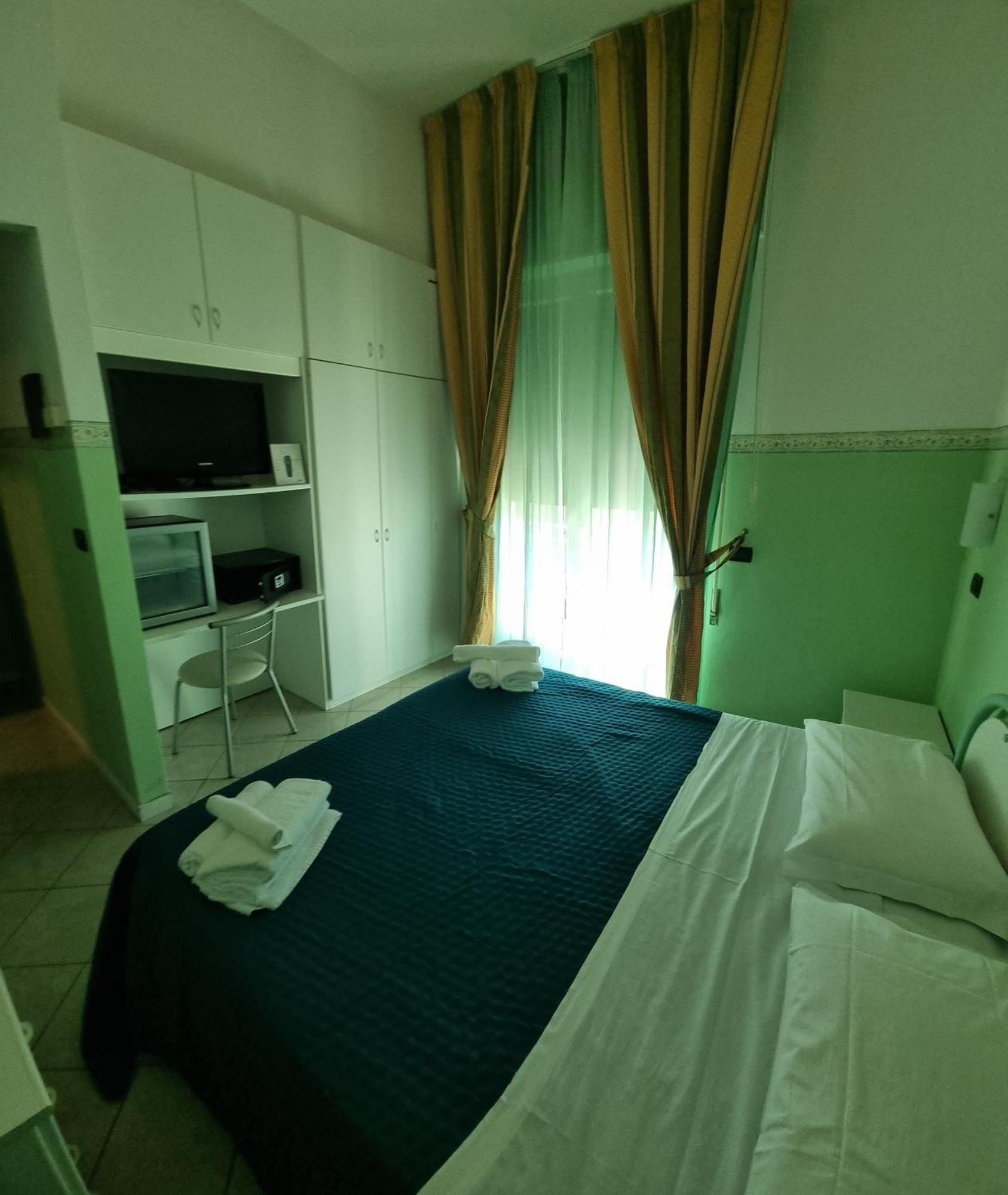 Hotel K2 Cervia 3 Stelle Sup Екстер'єр фото