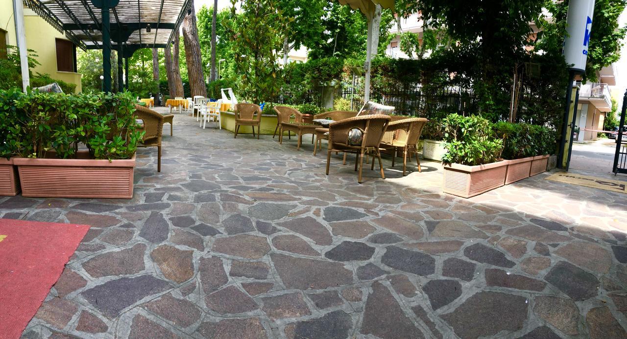 Hotel K2 Cervia 3 Stelle Sup Екстер'єр фото